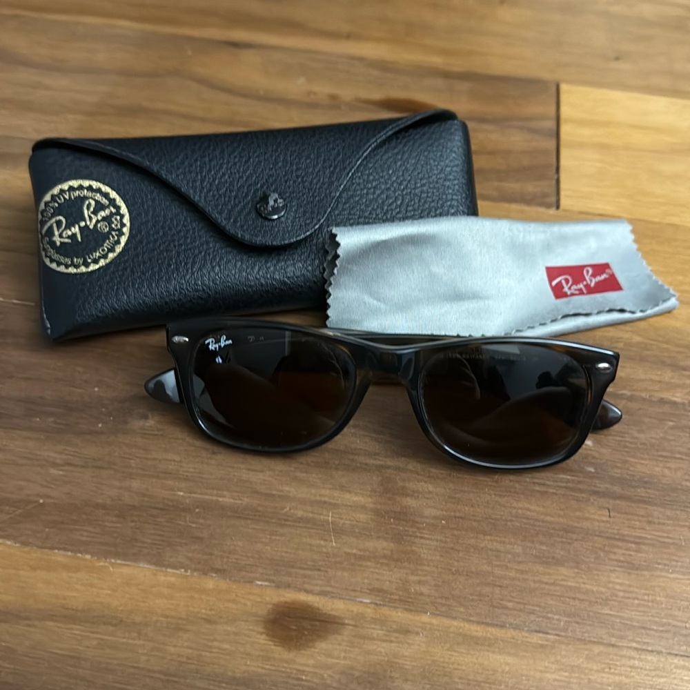 Rayban New Wayfarer Brown 52-18! NWOT!